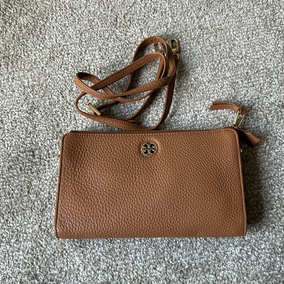 Tory Burch crossbody or clutch - Picture 4 of 4